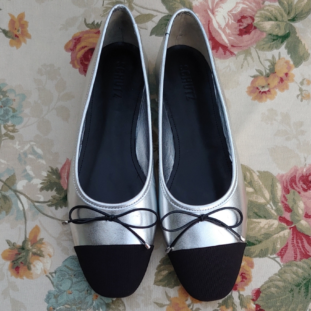 SCHUTZ Arissa Cap Toe Ballet Flats in Silver and Black Women's size 9 NWOT